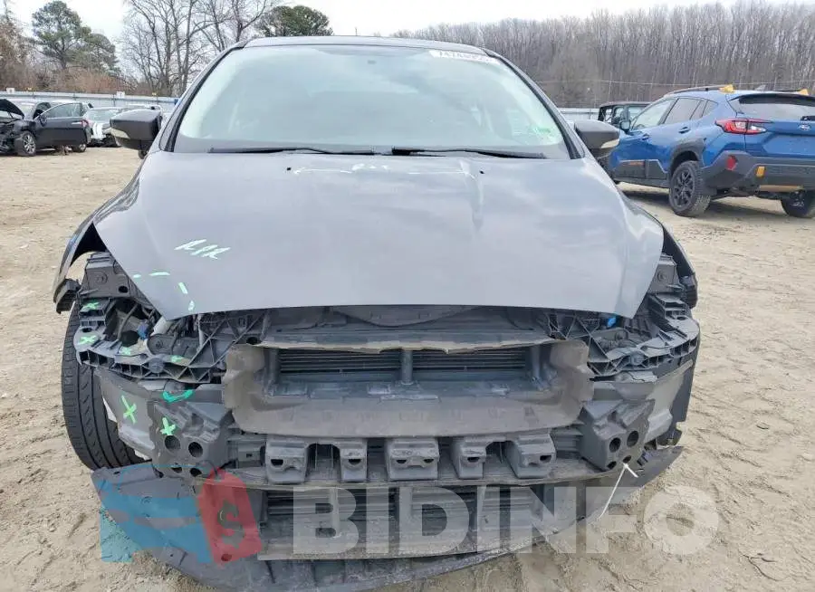1FADP3M27JL217450 Photo# 5
