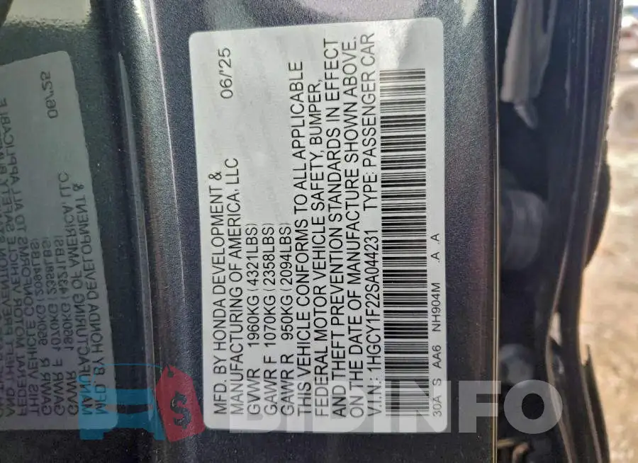 1HGCY1F22SA044231 Photo# 13