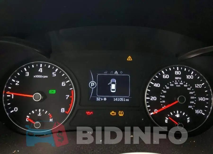 5XXGT4L33JG208215 Photo# 9