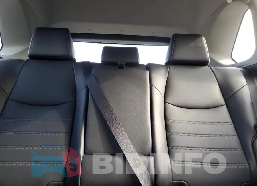 2T3A1RFV3NC310141 Photo# 10