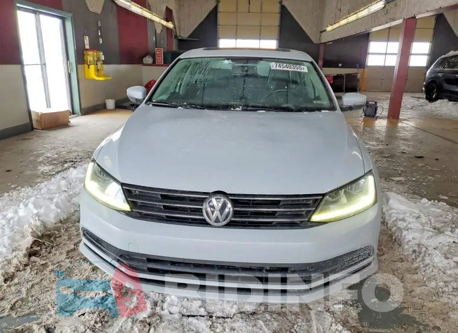 3VWDB7AJ4HM355139 Photo# 5