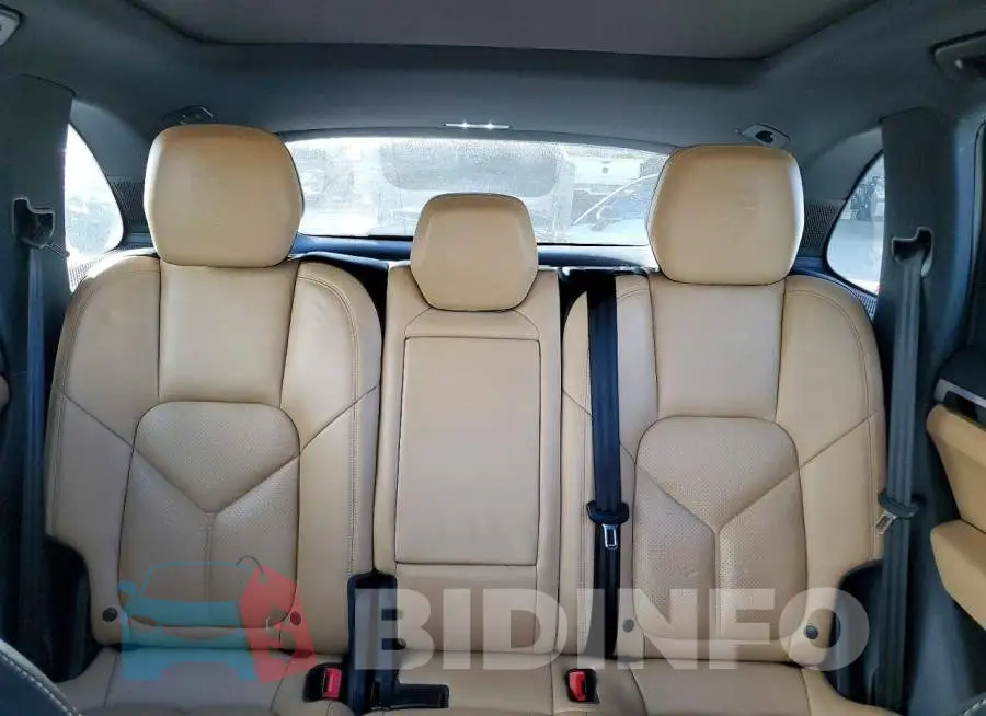 WP1AA2A22HKA91042 Photo# 10