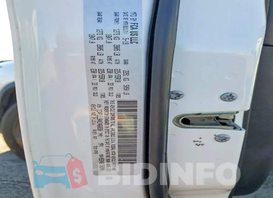 1C4PJLLB4KD466830 Photo# 13