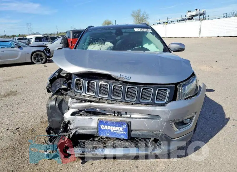 3C4NJDCB3KT695345 Photo# 5