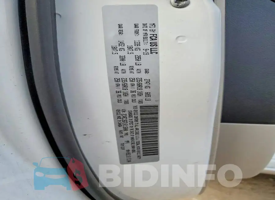 2C4RC1BG7LR116000 Photo# 13