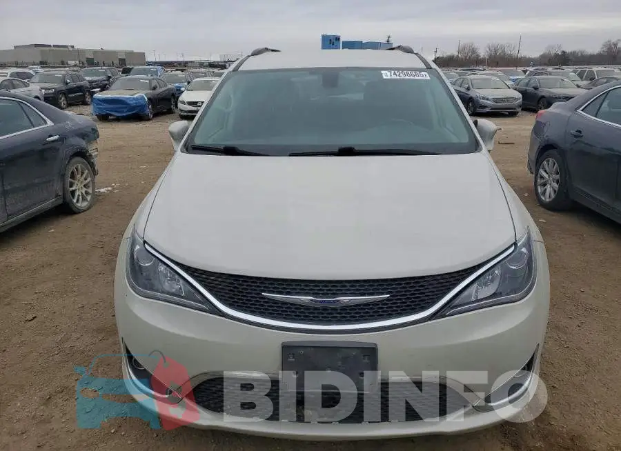 2C4RC1EG3HR592375 Photo# 5