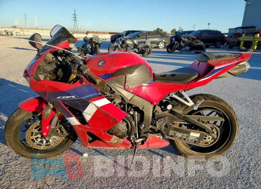 JH2PC40J2NK800162 Photo# 3
