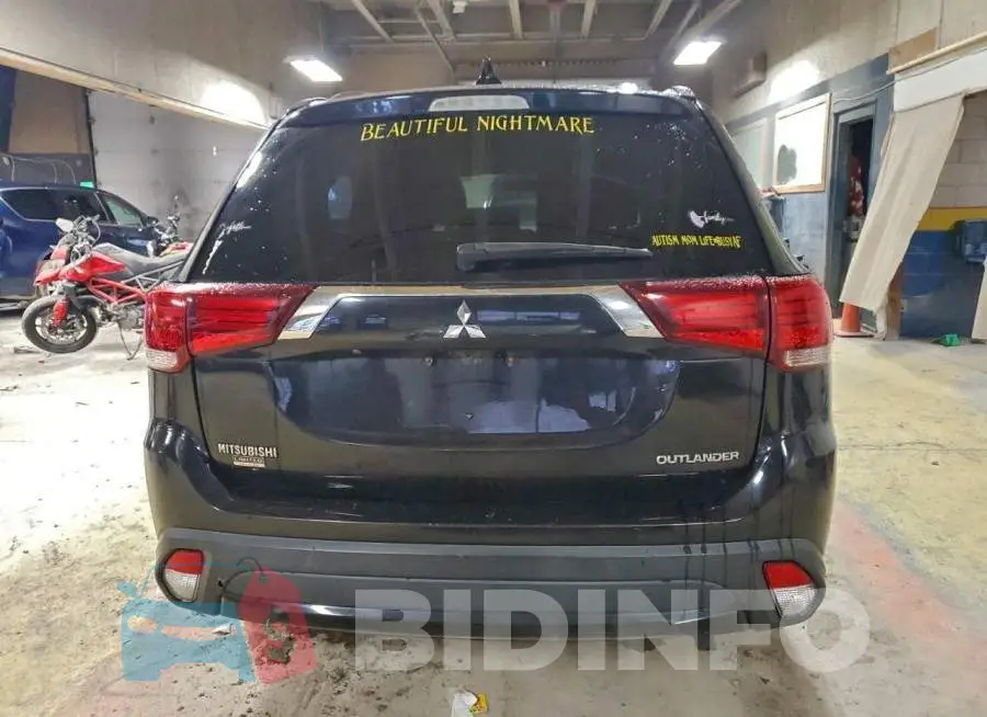 JA4AD3A37JZ018778 Photo# 6