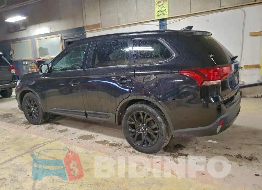 JA4AD3A37JZ018778 Photo# 2