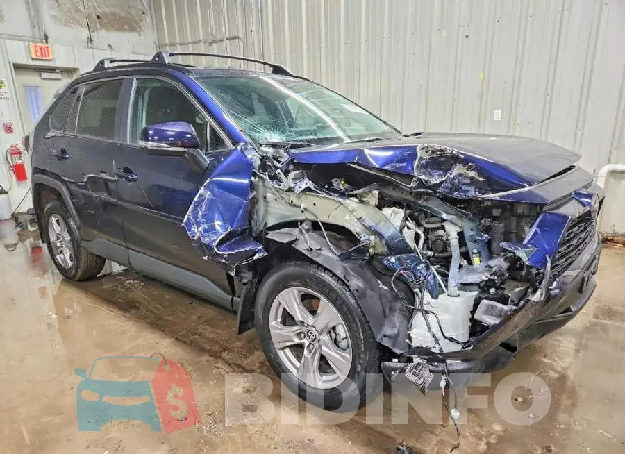 2T3P1RFV6PW372113 Photo# 4