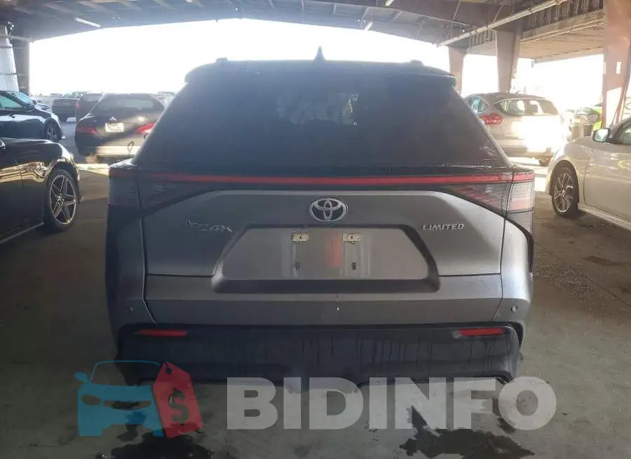 JTMAAAAA8PA014716 Photo# 6