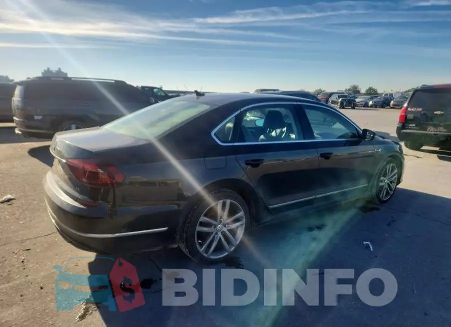 1VWDT7A36HC072046 Photo# 3