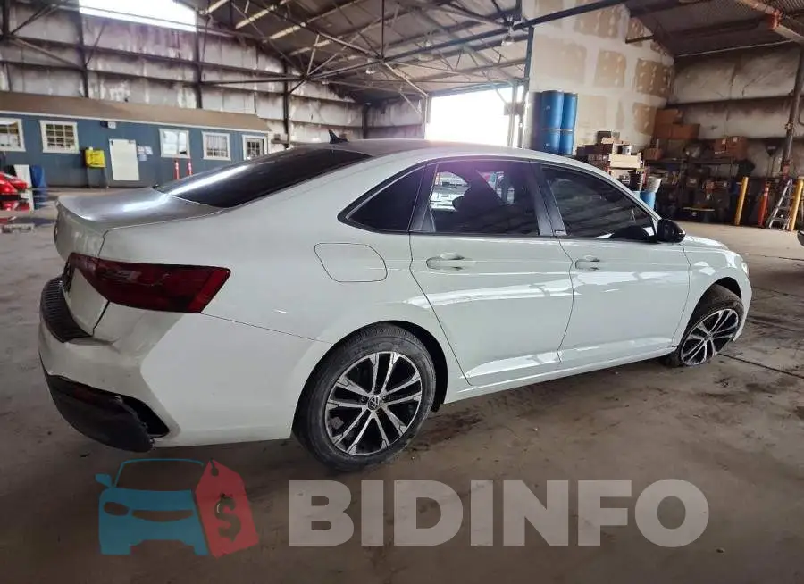 3VWBM7BU5RM078318 Photo# 3