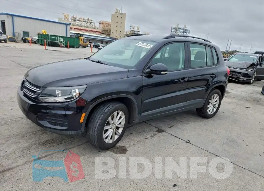 WVGAV7AX2JK000562 Photo# 1