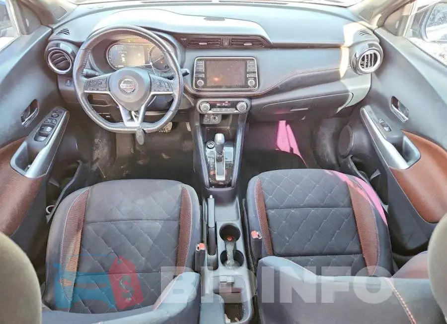 3N1CP5CU4JL528443 Photo# 8