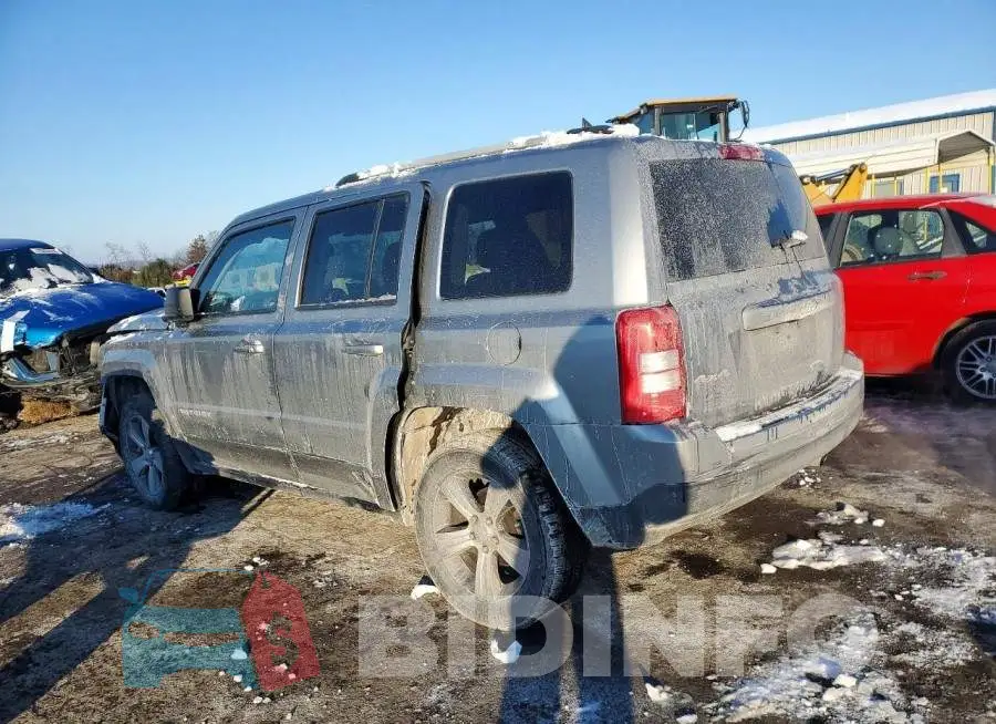 1C4NJRFB5HD168804 Photo# 2
