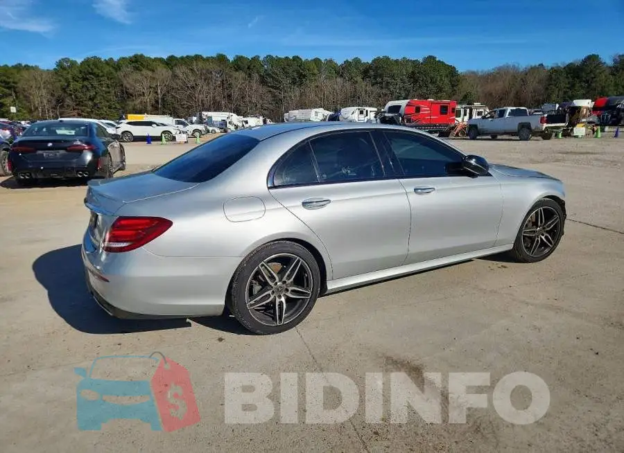 WDDZF4JB8KA661453 Photo# 3
