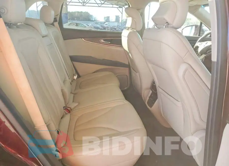 2LMPJ6LR7JBL29030 Photo# 10