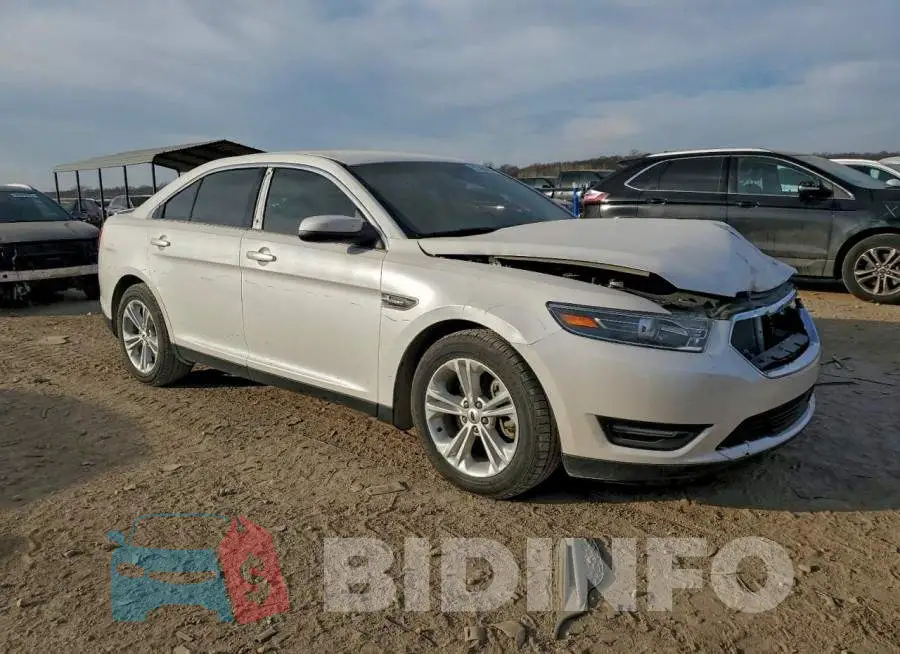 1FAHP2E80JG112014 Photo# 4