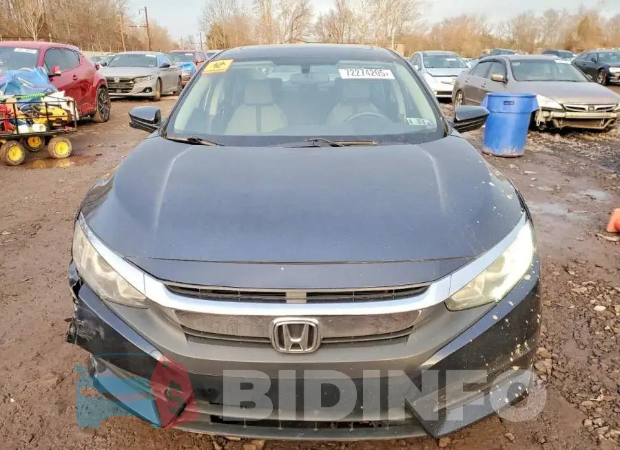 19XFC2F73HE225470 Photo# 5