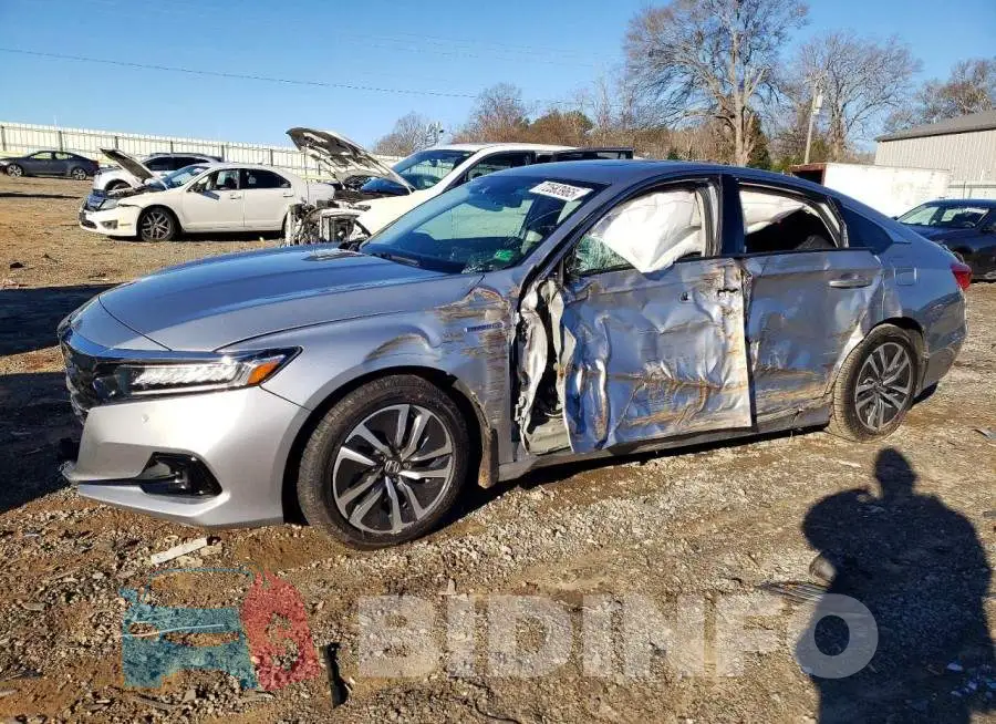 1HGCV3F52MA021114 Photo# 1