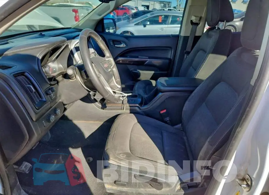 1GTP6CE11L1125975 Photo# 7