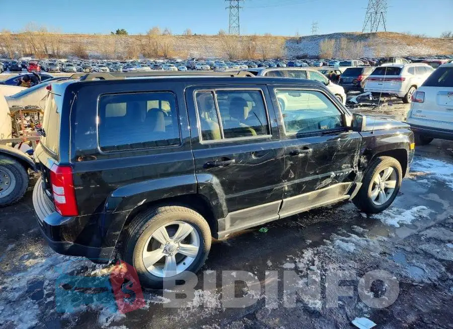 1C4NJPFA1HD161439 Photo# 3