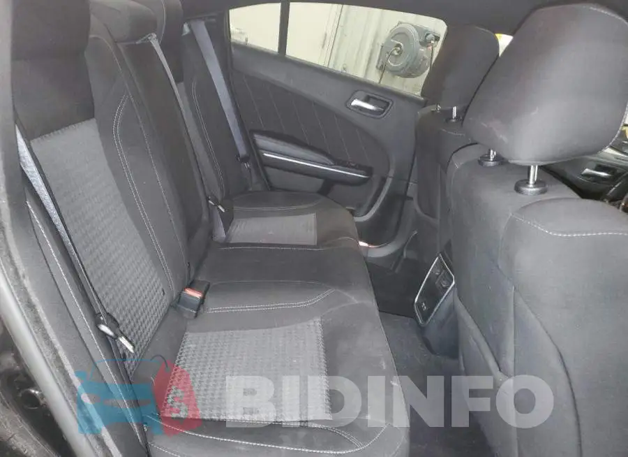 2C3CDXBG7PH530724 Photo# 10