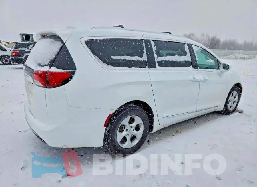 2C4RC1EG9HR513842 Photo# 3