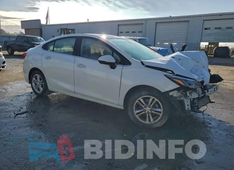1G1BE5SMXJ7156541 Photo# 4