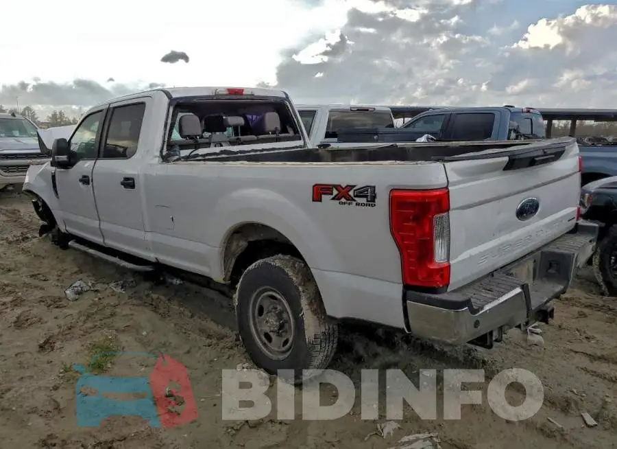 1FT7W2B69JEB72994 Photo# 2