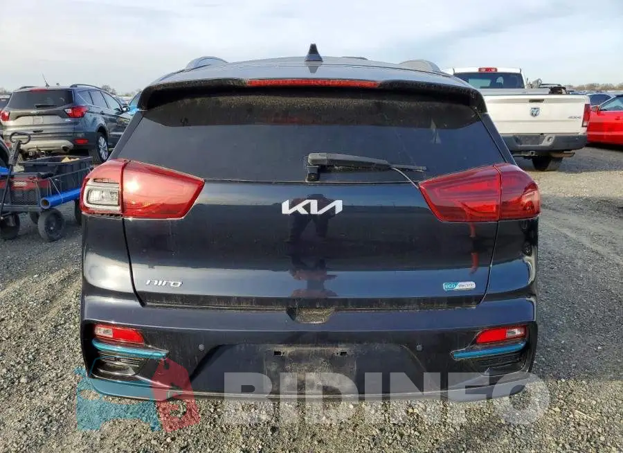 KNDCE3LG6N5146874 Photo# 6