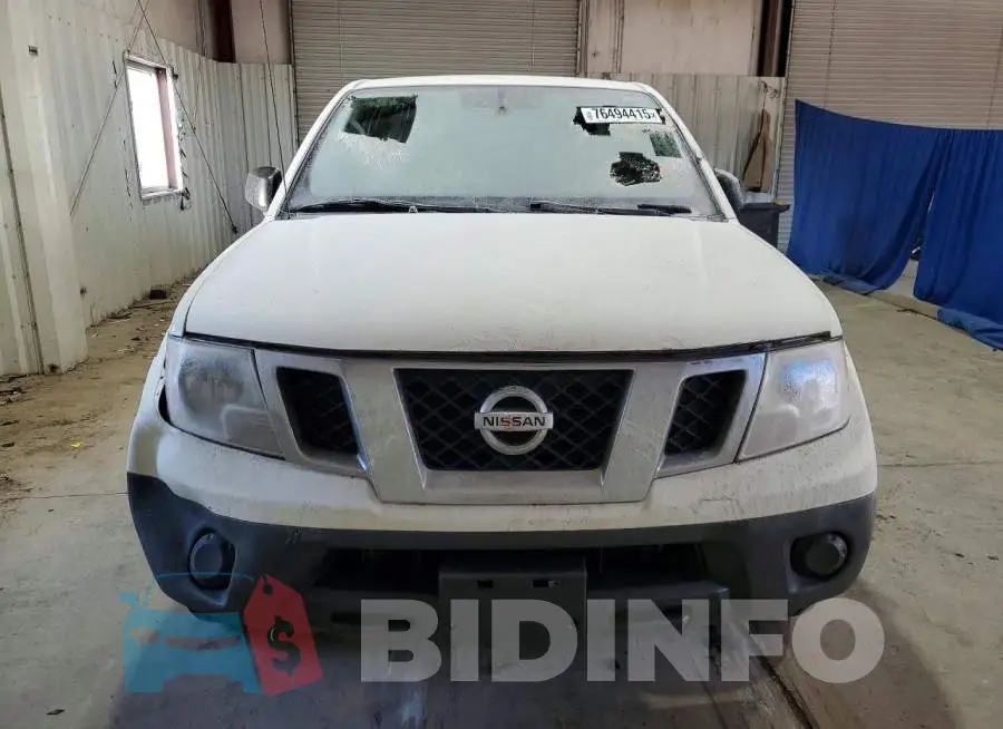 1N6BD0CT6JN727647 Photo# 5