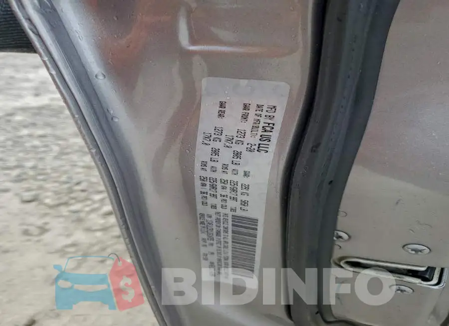 1C4PJLCB1LD610755 Photo# 13