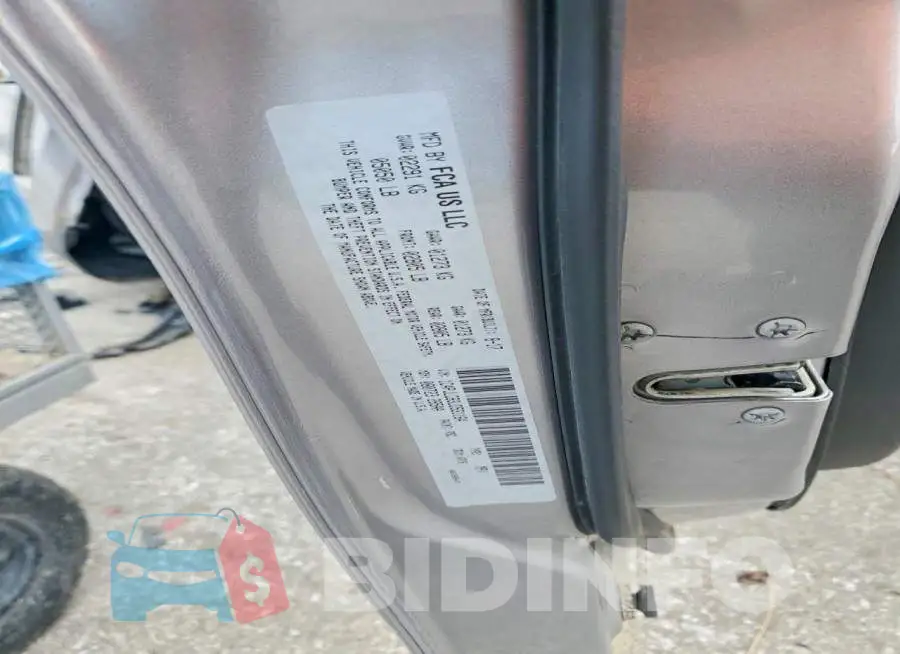 1C4PJLCB3JD531164 Photo# 13