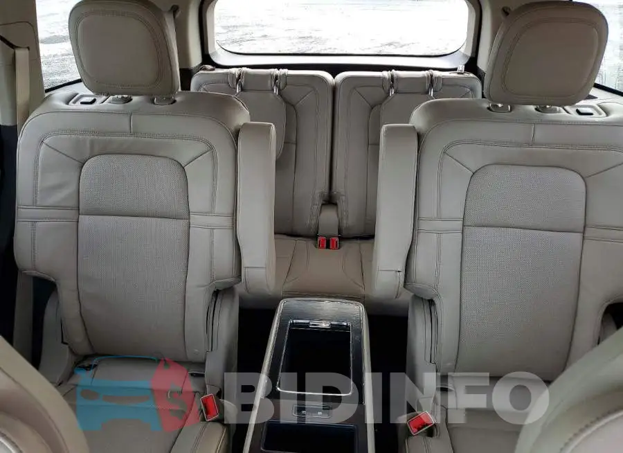 5LM5J7XC8LGL30629 Photo# 10