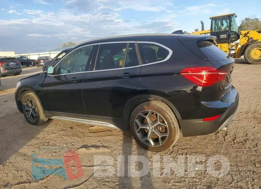WBXHT3C3XJ5L30396 Photo# 2