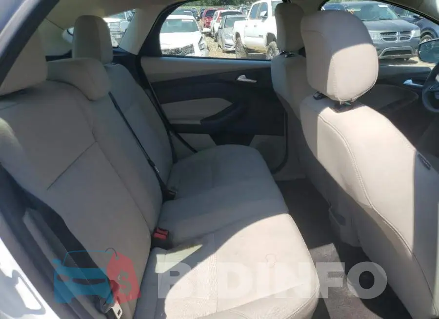 1FADP3K2XJL262028 Photo# 10