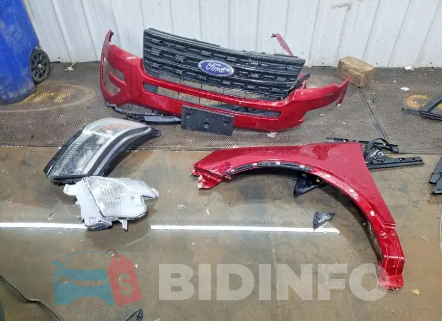1FM5K8GT1HGA95326 Photo# 13