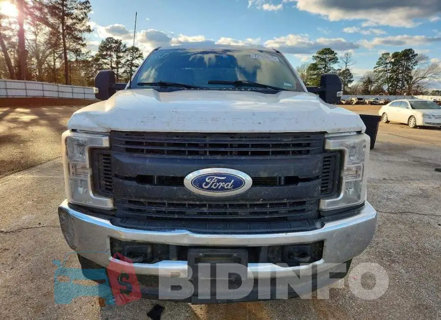 1FT7W2B63KEC43639 Photo# 5