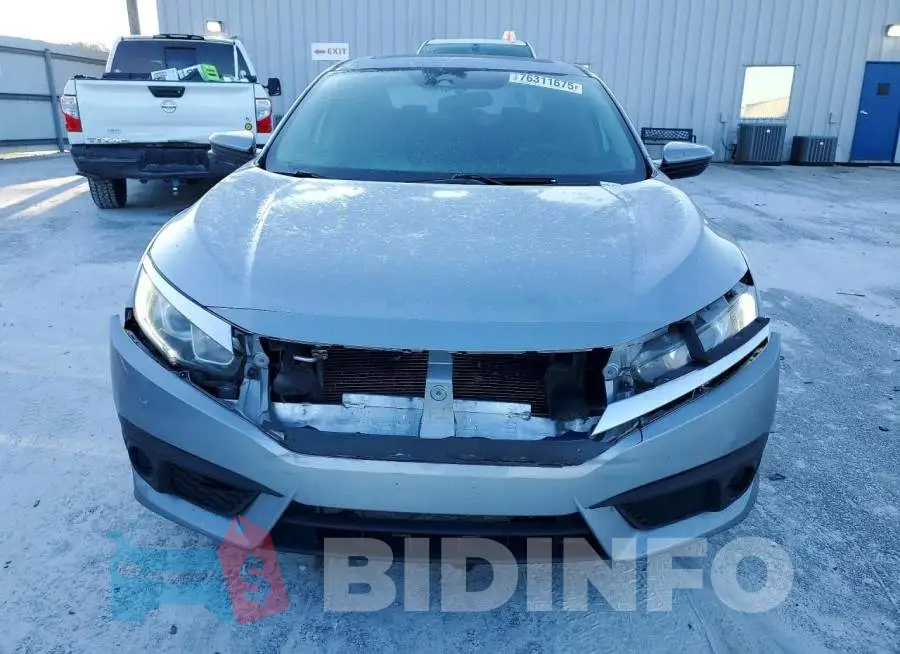 19XFC2F84HE032429 Photo# 5
