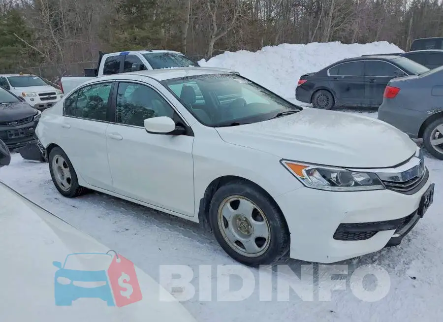 1HGCR2F31HA810521 Photo# 4