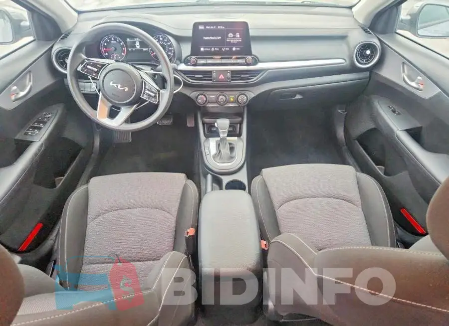 3KPF24AD8PE621825 Photo# 8