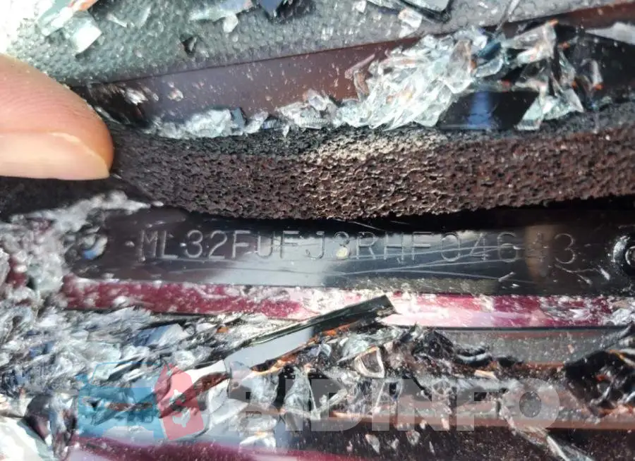 ML32FUFJ3RHF04643 Photo# 12