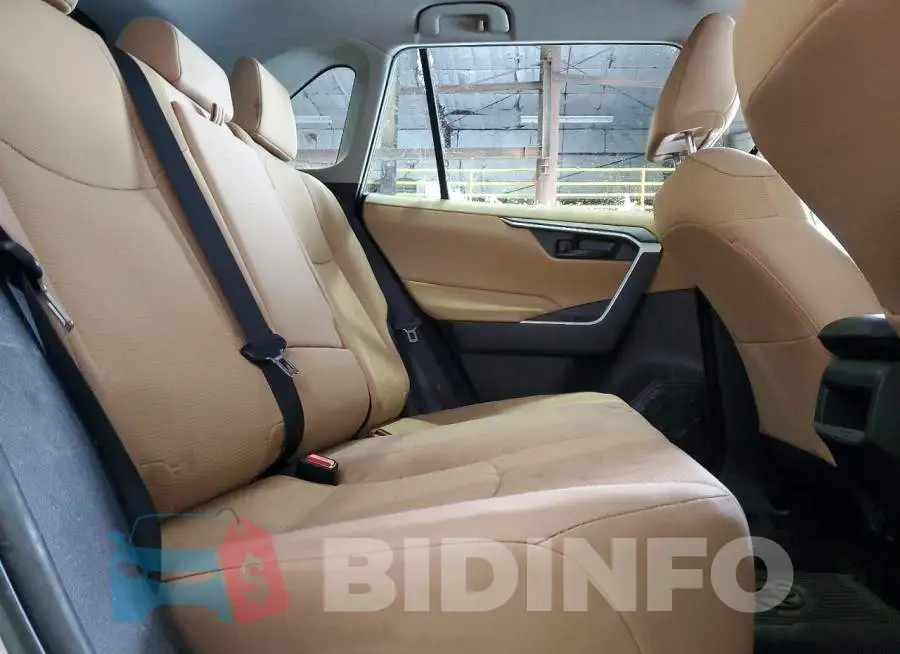 2T3G1RFV2MC140993 Photo# 11