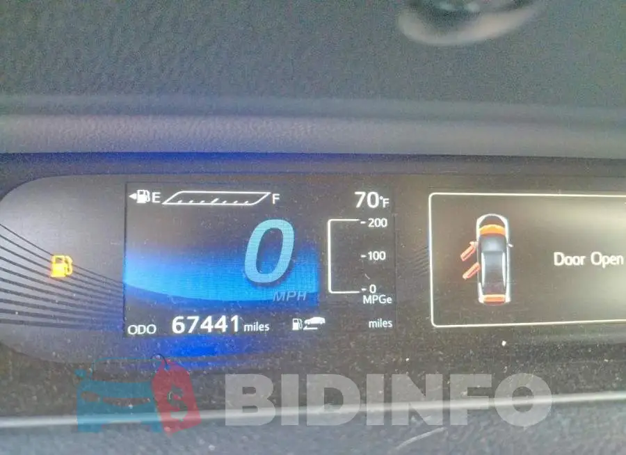JTDBVRBD4JA005437 Photo# 9