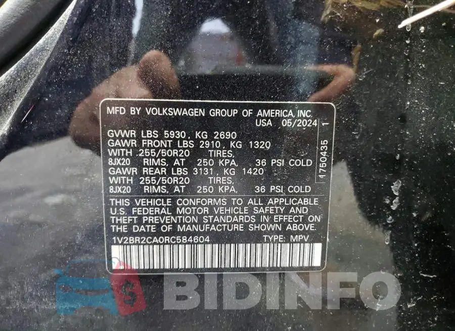 1V2BR2CA0RC584604 Photo# 13