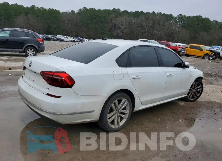 1VWLA7A34KC006832 Photo# 3