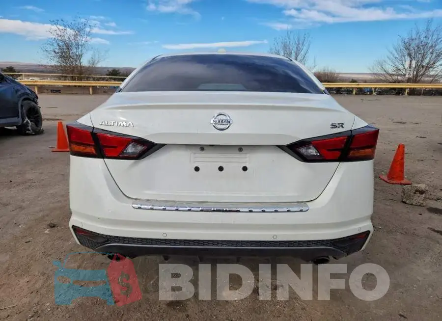 1N4BL4CV5MN412024 Photo# 6