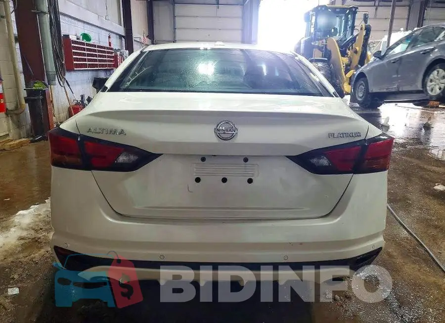 1N4BL4FV0KC113447 Photo# 6